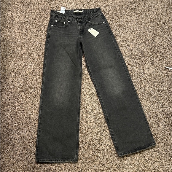 Levi’s low loose 24x30 NWT - Picture 1 of 3